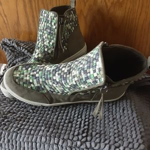 ZEES WOVEN/SUEDE ZIPPER HIGH TOP SNEAKER 9